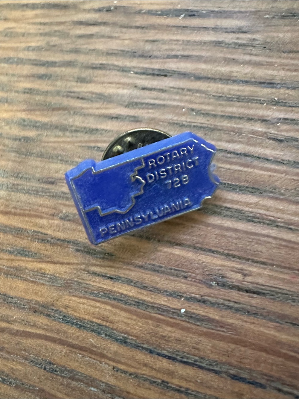Vintage 1970s Pennsylvania Rotary 728 plastic pin